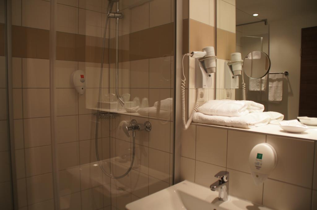 Euro Hotel Friedberg Δωμάτιο φωτογραφία