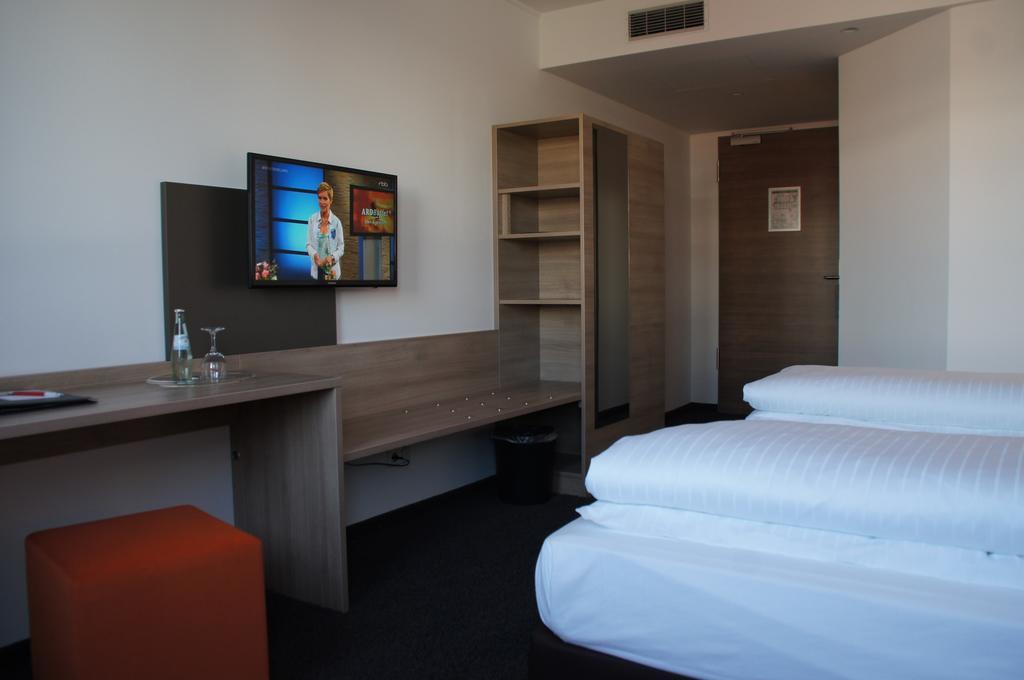 Euro Hotel Friedberg Δωμάτιο φωτογραφία